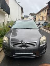 Toyota Avensis - Toyota Avensis aus 2008 mit Diesel-Antrieb