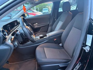 Mercedes CLA 180 Shooting Brake - 9