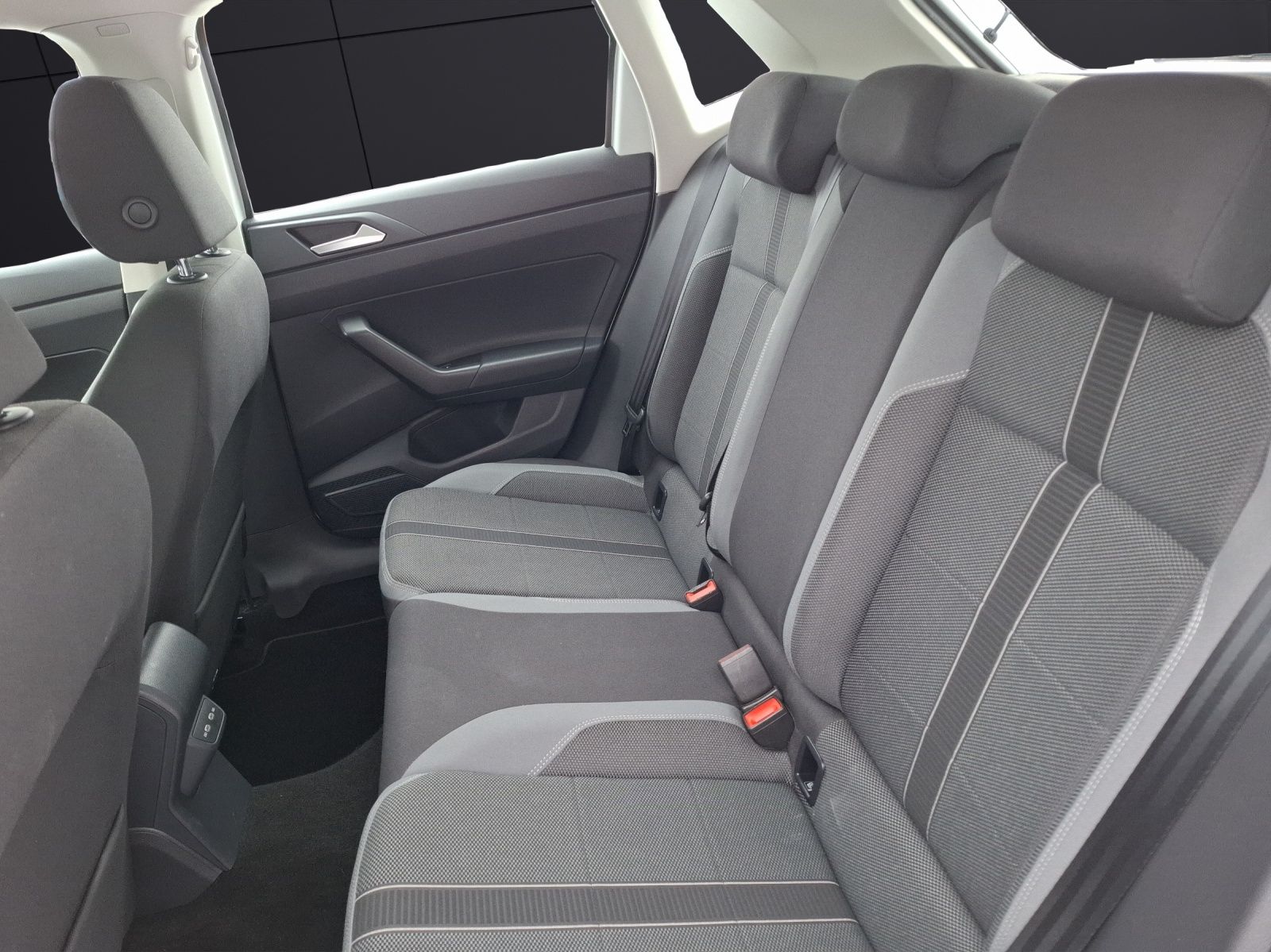 Fahrzeugabbildung Volkswagen Polo TSI Style Matrix ACC PDC SH APP LM