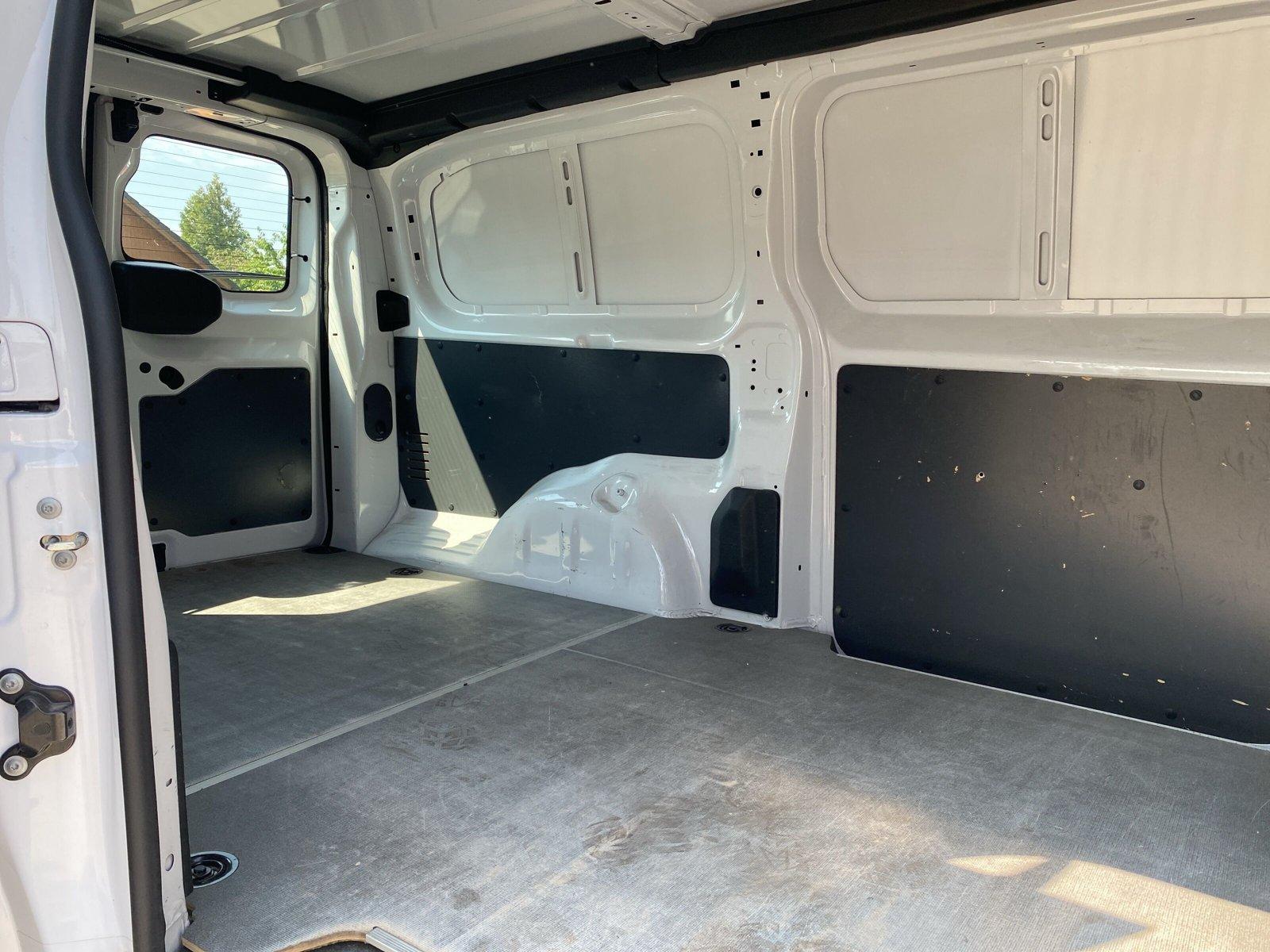 Toyota Proace  2,0 D 6-Gang L2 Kasten 4-türig Meister