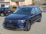 Volkswagen Tiguan Allspace Comfortline 1.5 TSI DSG - Volkswagen Tiguan Allspace Comfortline mit Benzin-Antrieb