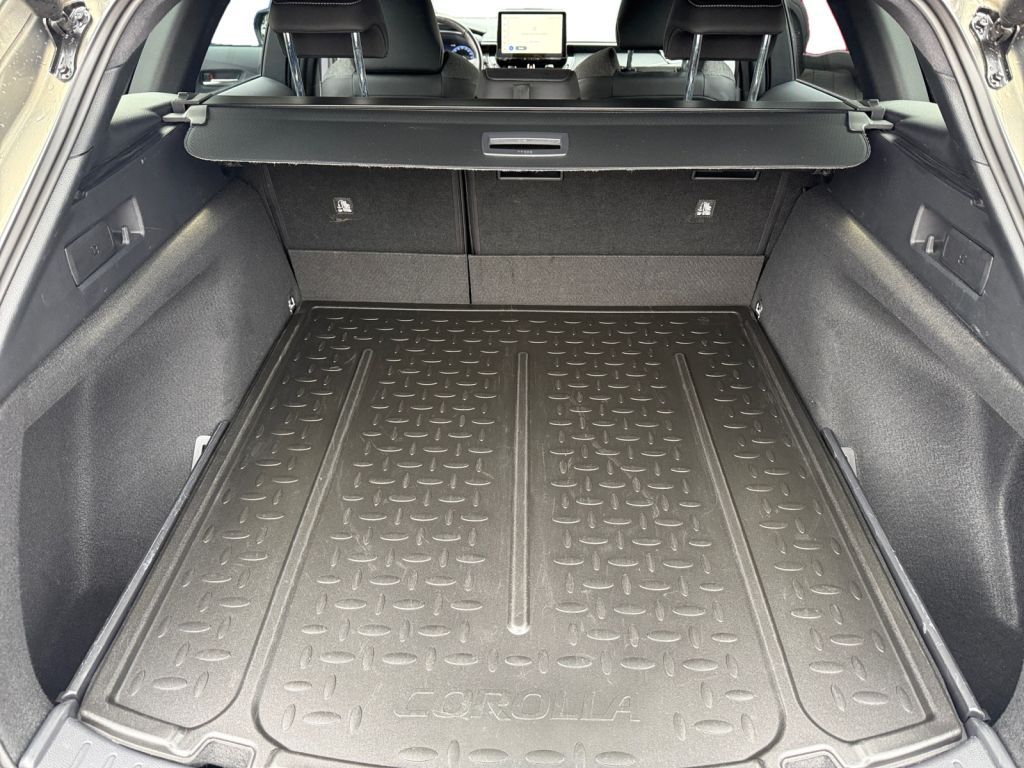 Fahrzeugabbildung Toyota Corolla 1.8 Hybrid Touring Sports Team Deutschla