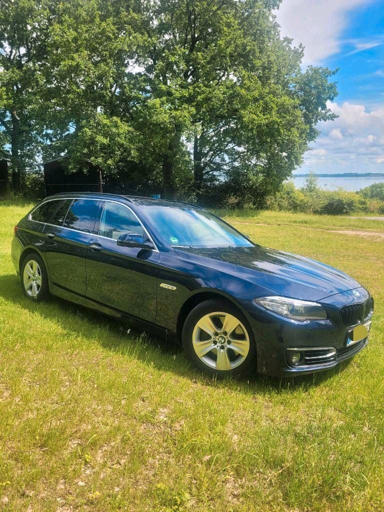 BMW   BMW 530d X-Drive Luxury  Line  