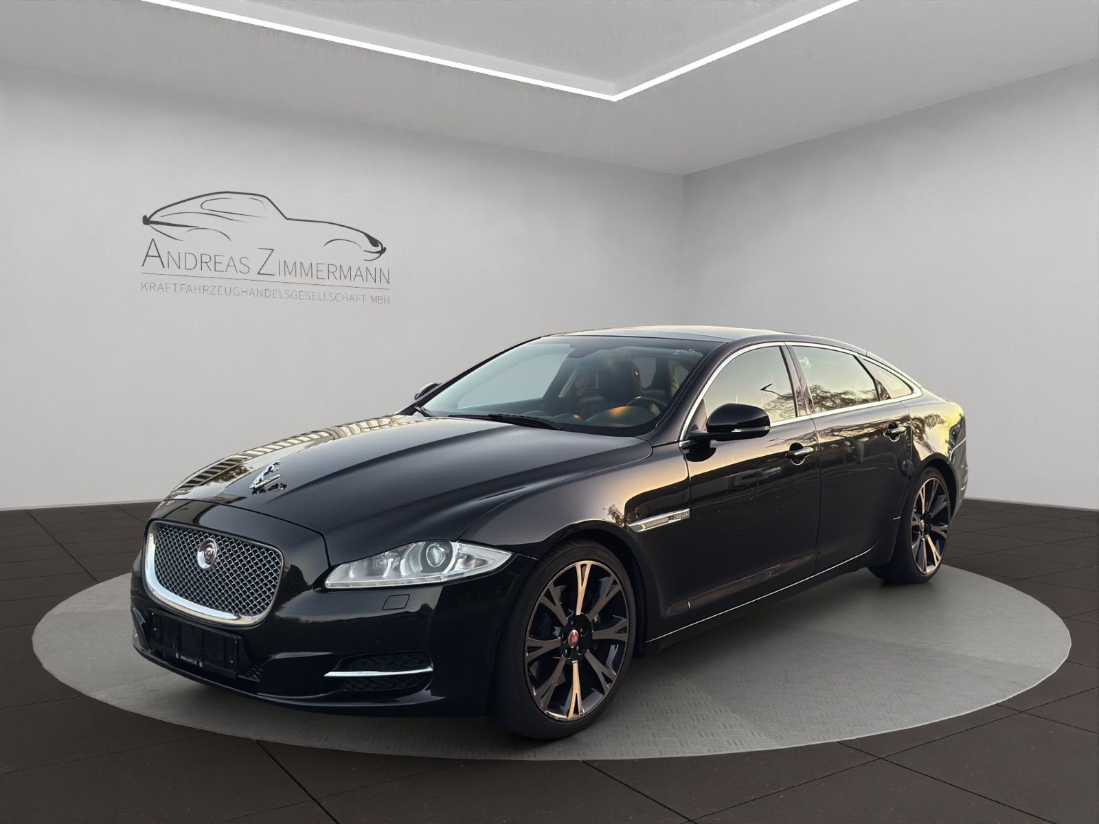Jaguar XJ 2.0T Premium Luxury Lang
