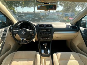 Volkswagen Golf - 8