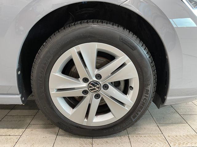 Golf VIII Life 1.5 TSI RFK LED ACC PDC
