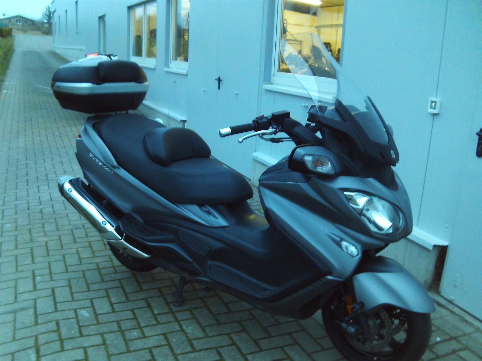 Suzuki Burgman 650 Executive