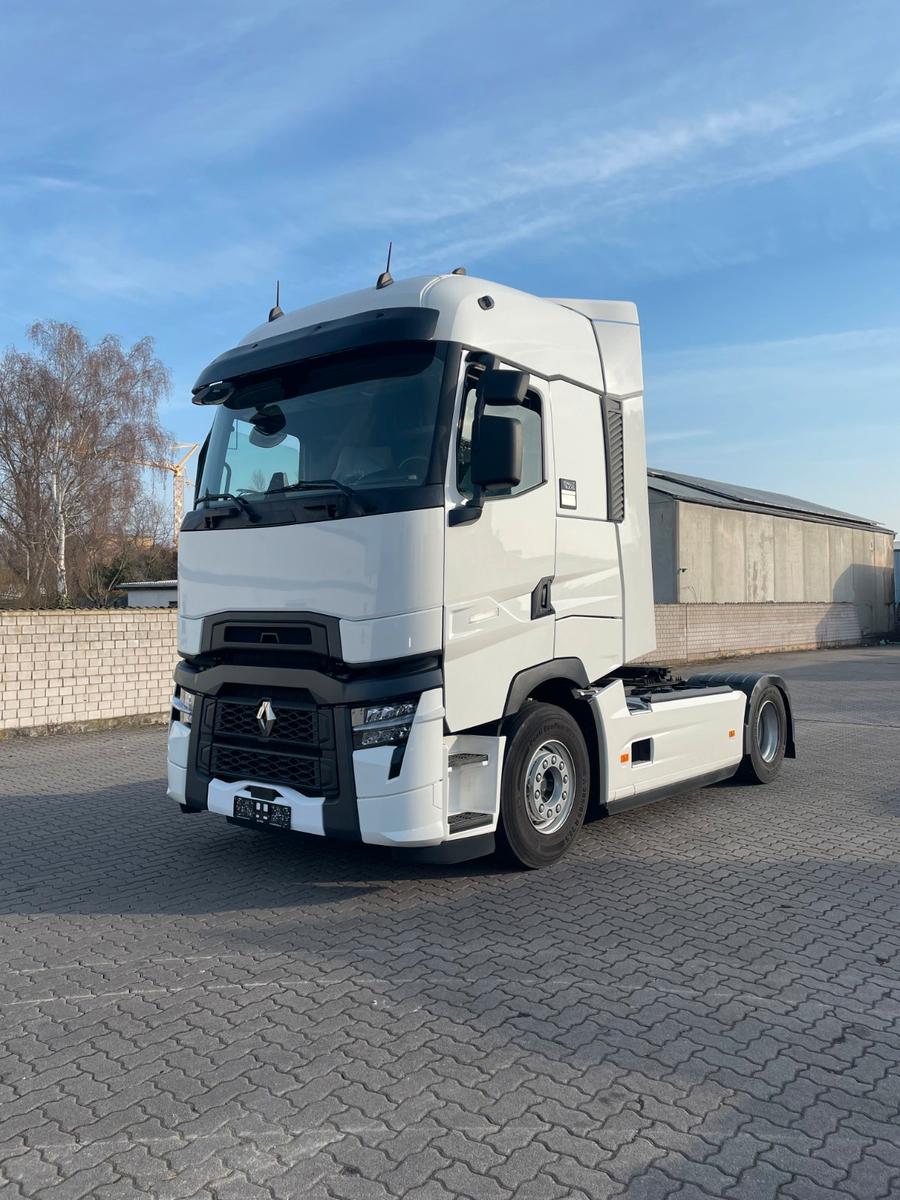 Renault T480 HIGH SLEEPER CAB