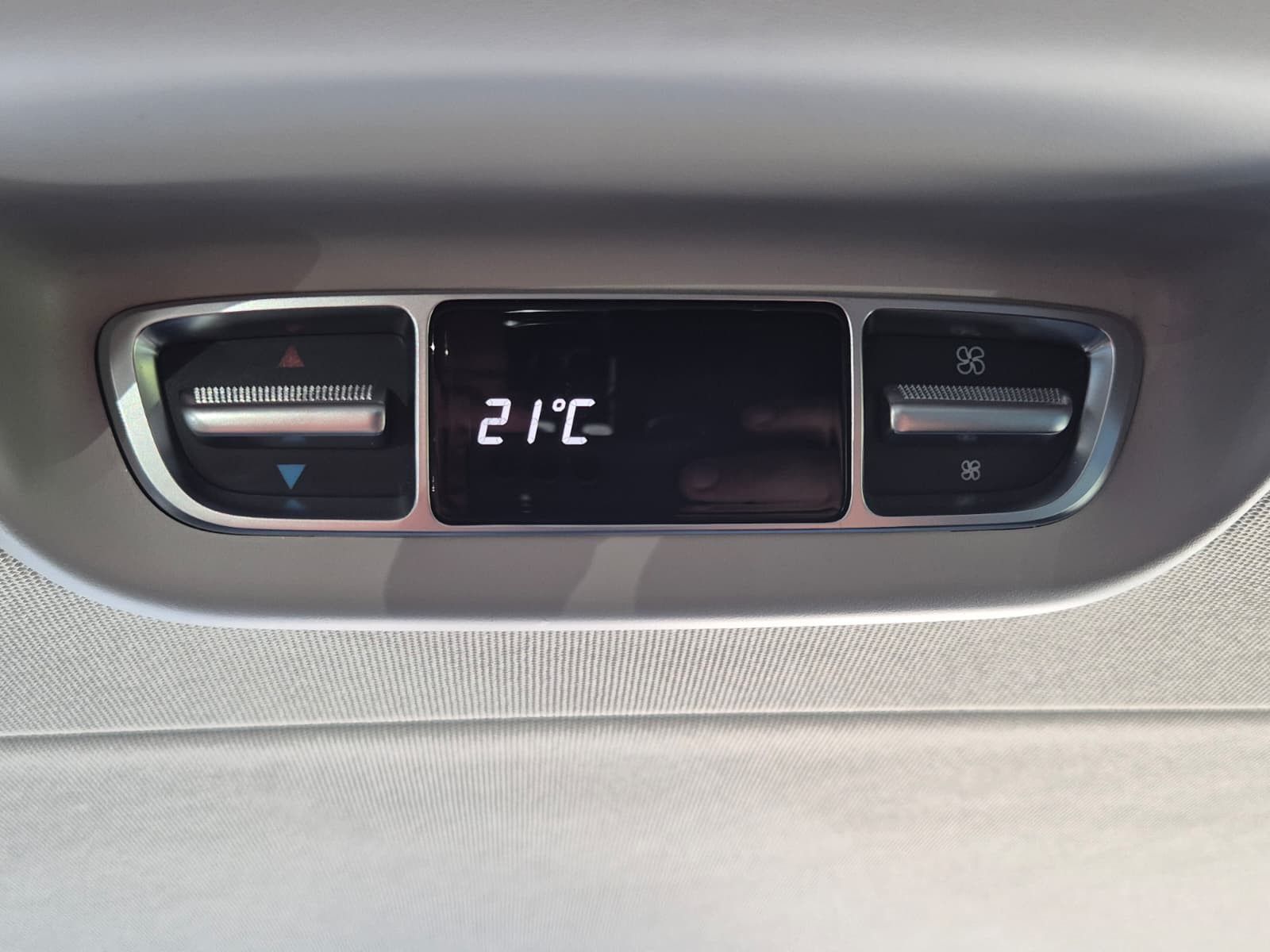 Fahrzeugabbildung Mercedes-Benz V 250 d EDITION 4MATIC lang LED*DISTRON.*MBUX10"