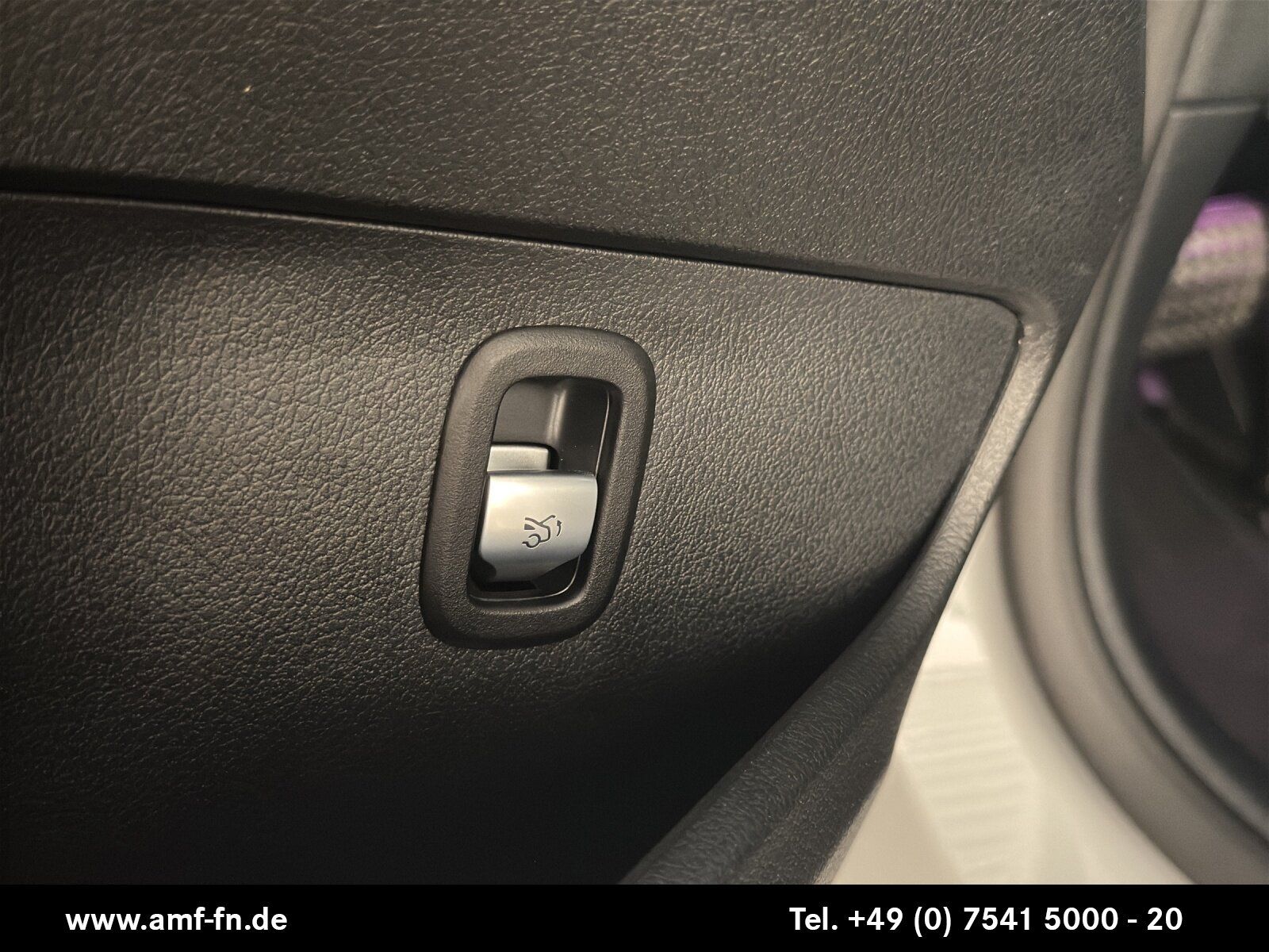 C 180 AMG Line NIGHT+RFK+SHZ+AMBIENTE+CARPLAY