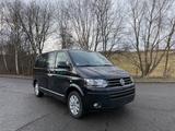 Volkswagen T5 Transporter Bus Multivan Highline - gebrauchte VW T5 Transporter aus dem Jahr 2014