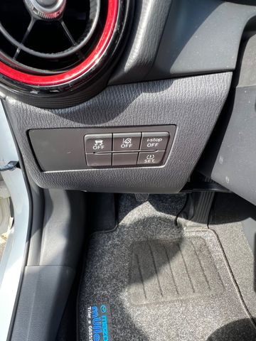 Mazda 2 Lim. Red Sports Edition