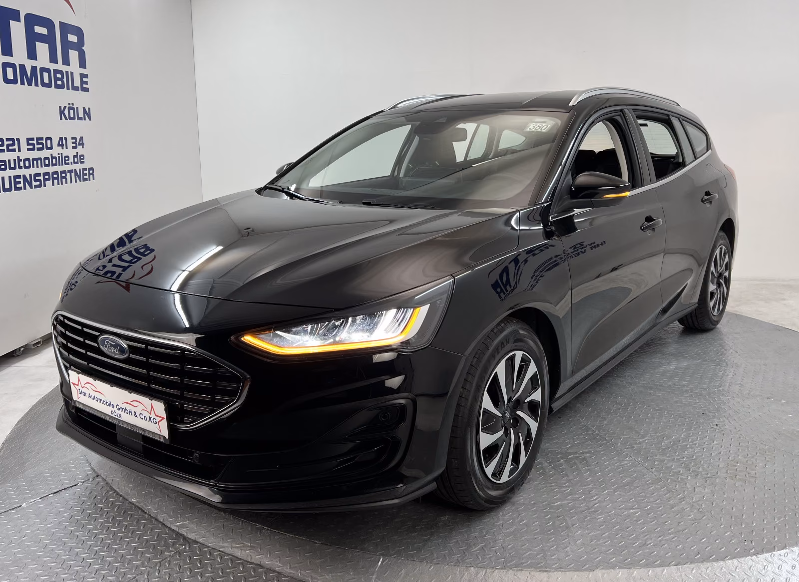 Ford Focus Titanium Tur. AT 1,0-92kW NAVI KAMERA EU6d, миниатюра 2