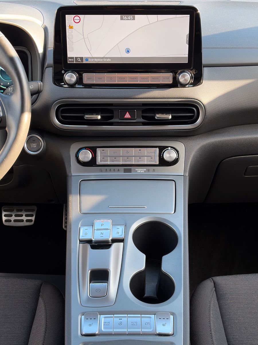 Fahrzeugabbildung Hyundai KONA E Edition 30+ Wärmepumpe CarPlay KRELL LHZ