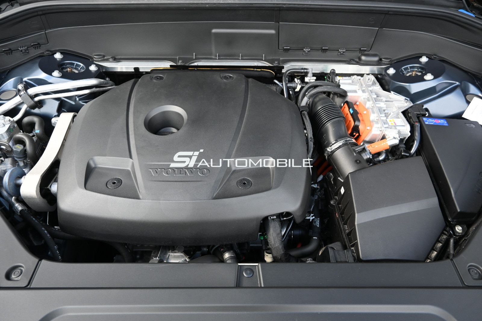 Fahrzeugabbildung Volvo XC90 T8 AWD Recharge Ultimate Dark °AHK°WOOL°