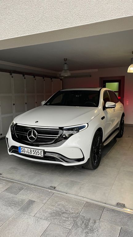 Image of Mercedes-Benz EQC