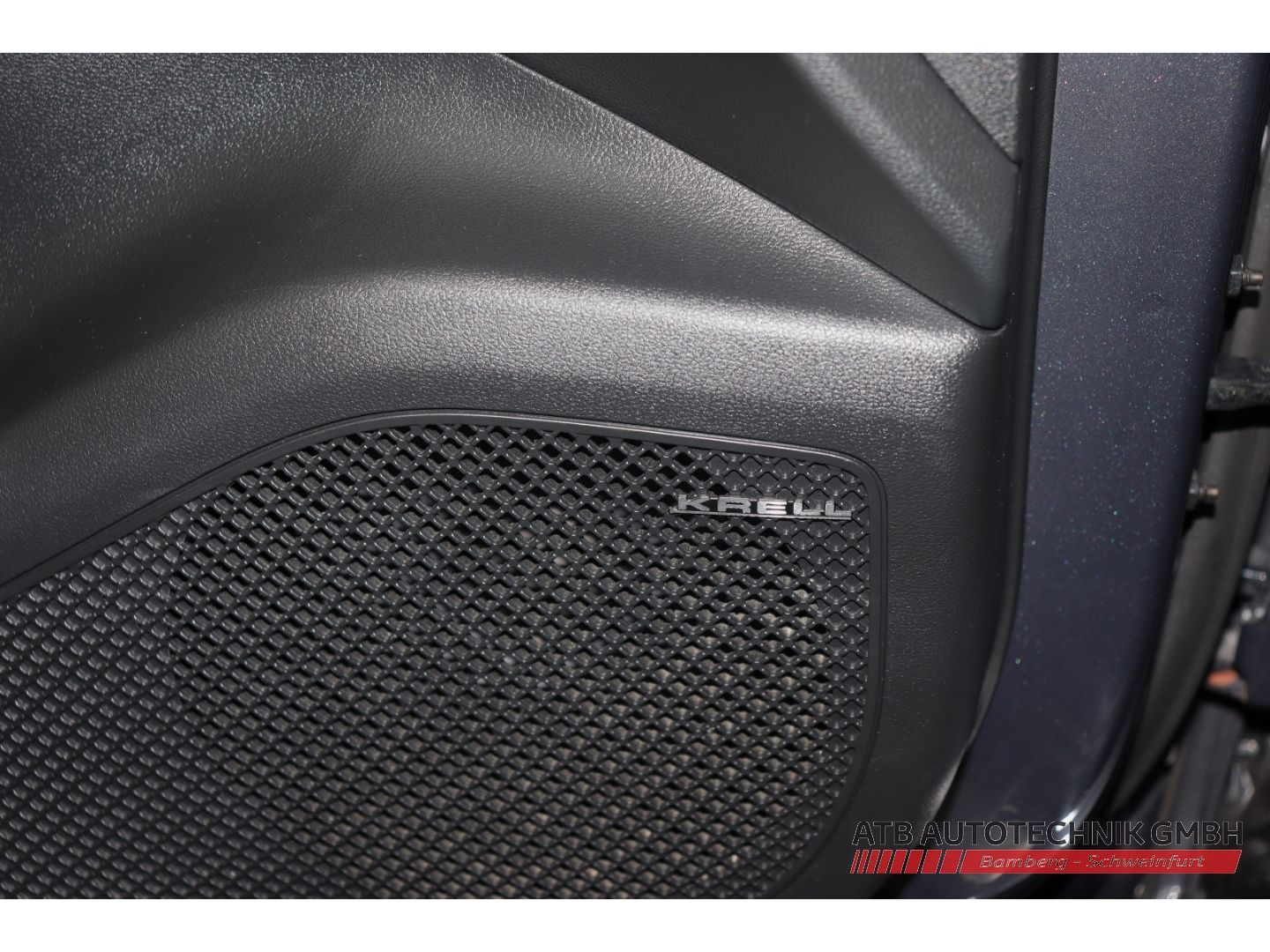 Fahrzeugabbildung Hyundai Tucson Prime PHEV 1.6 T-GDi 265PS 6-AT 4WD 97,7%