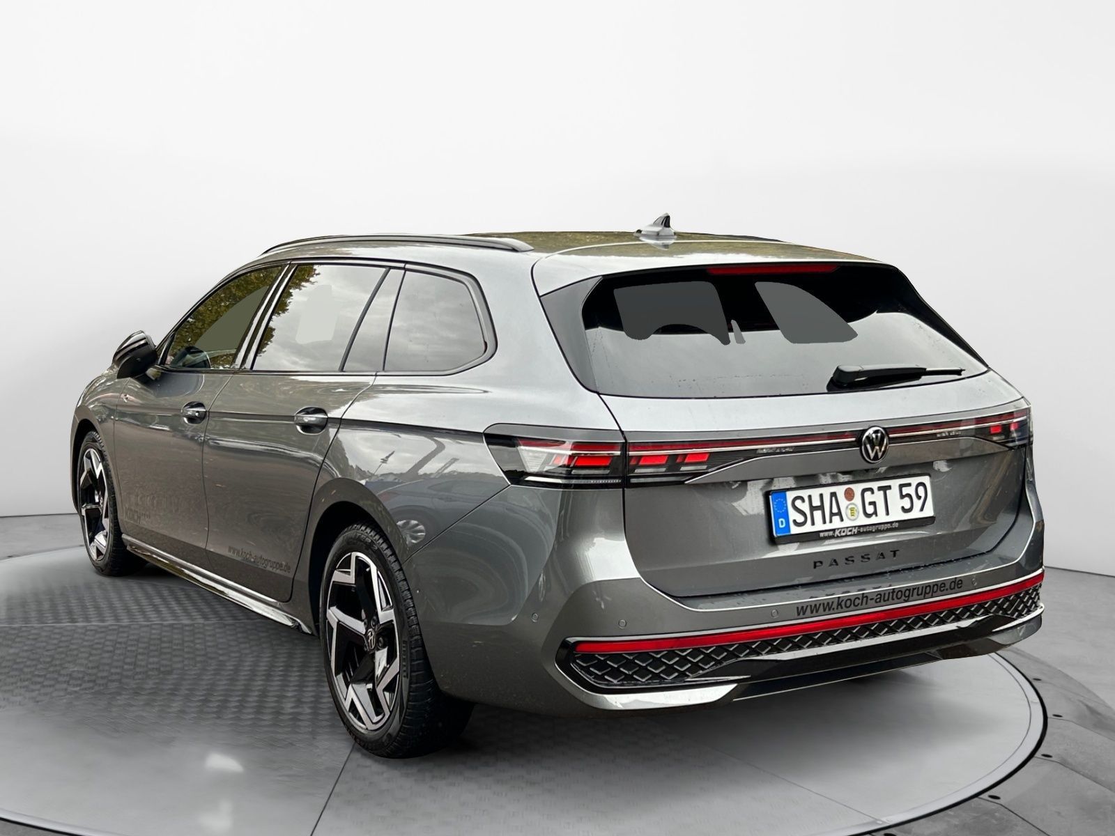 Volkswagen Passat Variant 2.0TDI R-Line DSG AHK Leder Pano foto 4