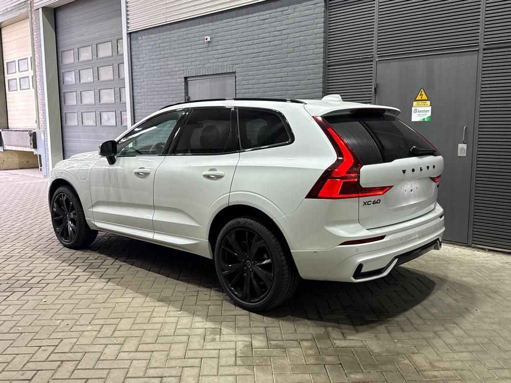 Volvo XC60 T8 Plus Black Edition | Harman/Kardon | pan imagem 3