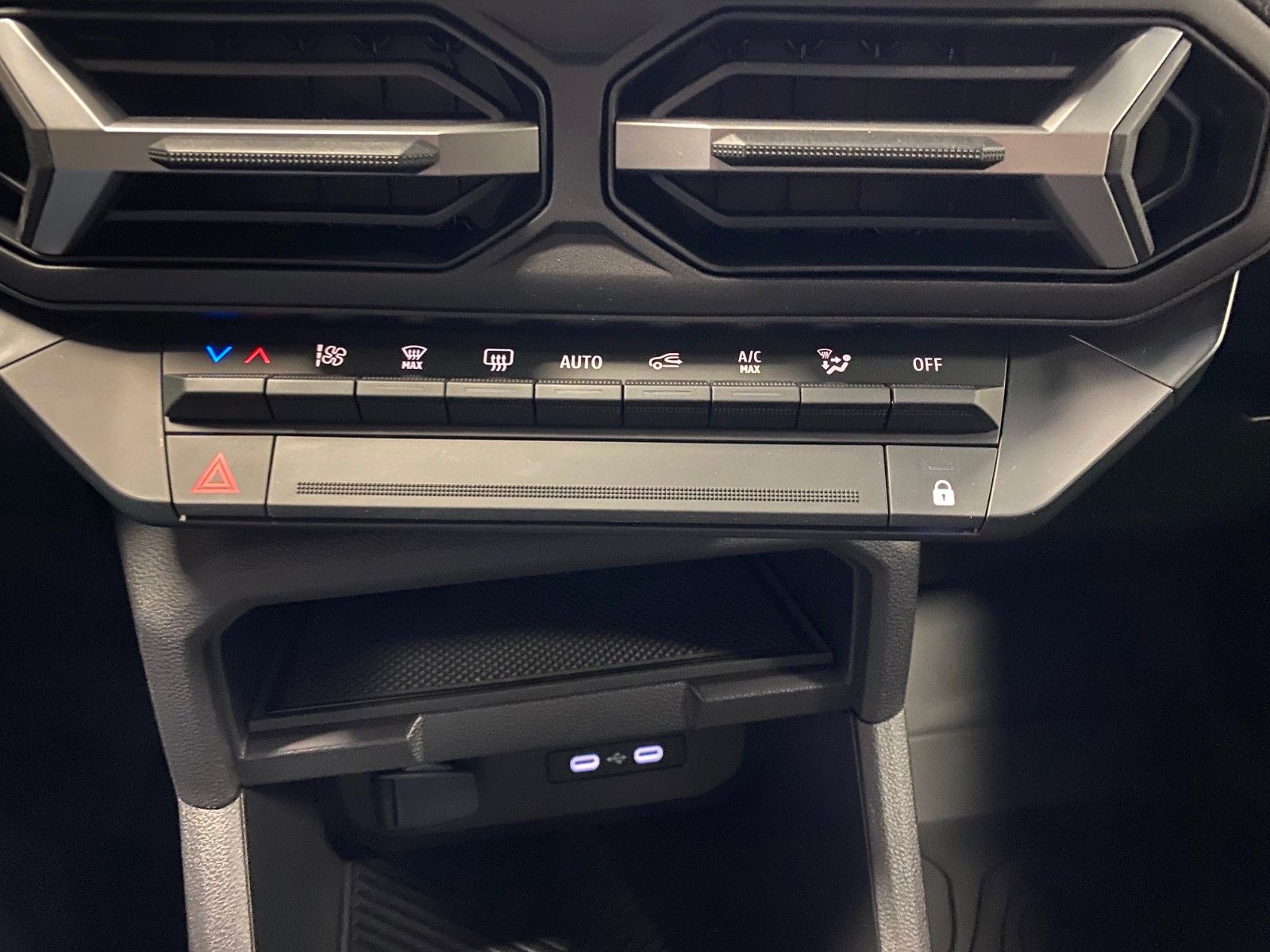 Fahrzeugabbildung Dacia Duster TCe 130 Journey+NAVI+KAMERA+18"+GARANTIE+