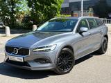 Volvo V60 B4 Cross Country//*ACC*//*LED*// - Volvo V60 Cross Country in Berlin