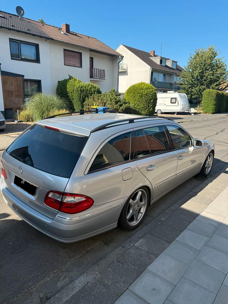 Mercedes-Benz E320 2004 — engine 204 HP (150kW)