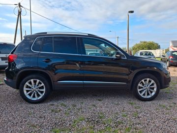 Volkswagen Tiguan - 9