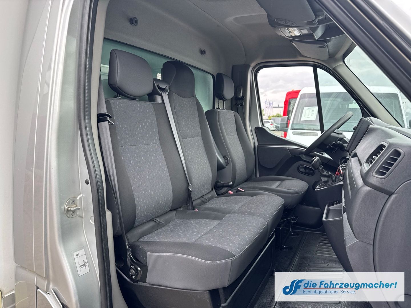 Fahrzeugabbildung Opel Movano Koffer L4H1 3,5t ZwillingsBe. Navi Temp R