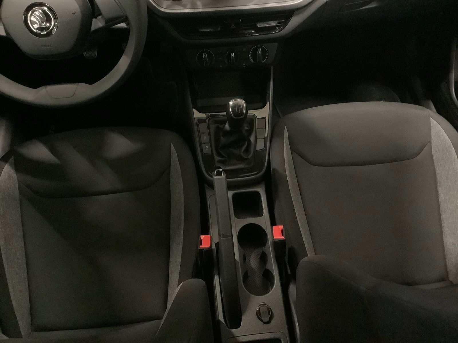 FABIA ACTIVE 48 KW 5-GANG KLIMA SH PDC HVSITZE