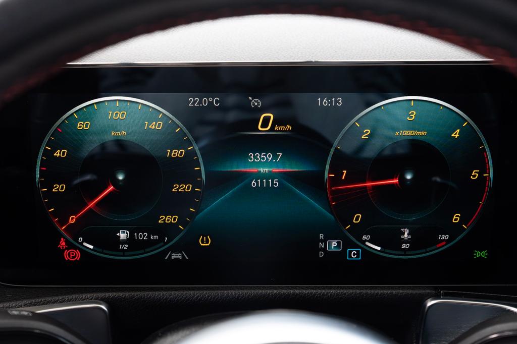 Mercedes-Benz GLB 200