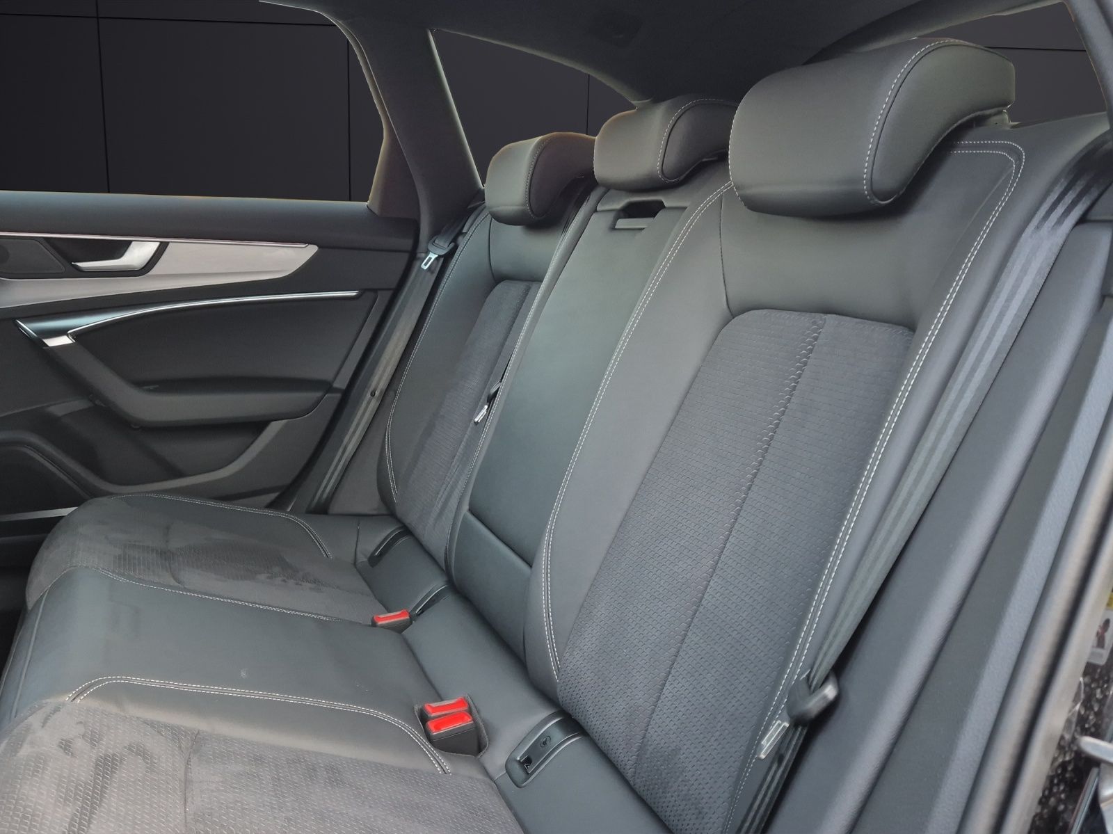 Fahrzeugabbildung Audi S6 Avant TDI quattro Matrix Navi AVC ACC B&O SHZ
