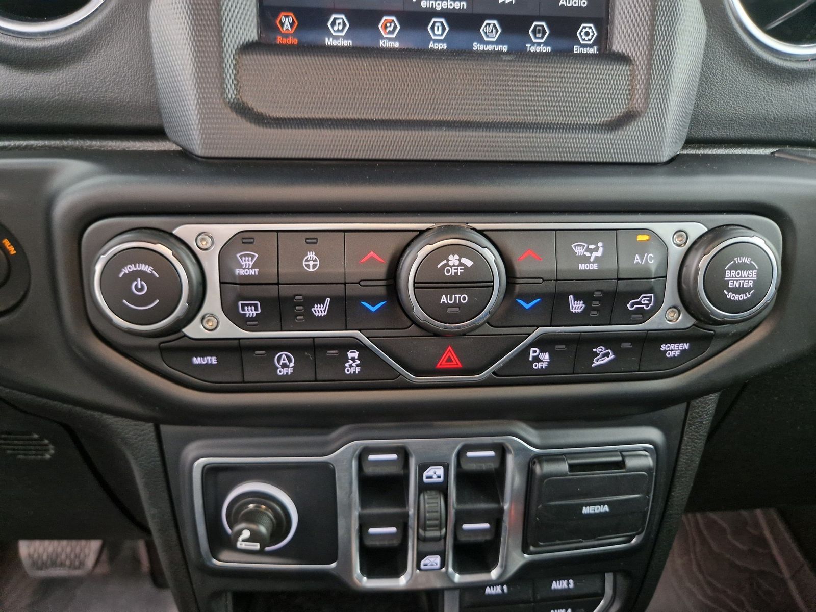 JEEP Wrangler Unlimited Sahara 2.2 CRDi – Bild 27