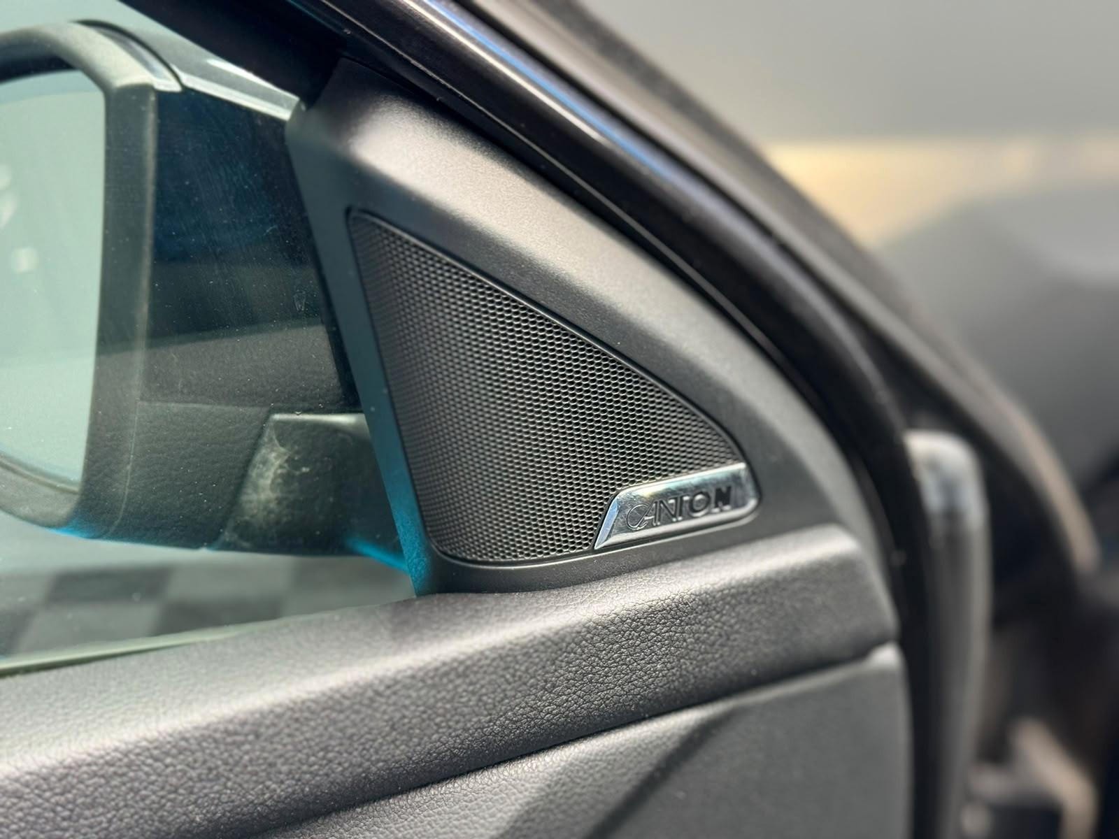 Skoda Octavia Combi RS 220 ch DSG • GPS • CarPlay • Canton • Bi-Xénon • Attelage • Hayon électrique
