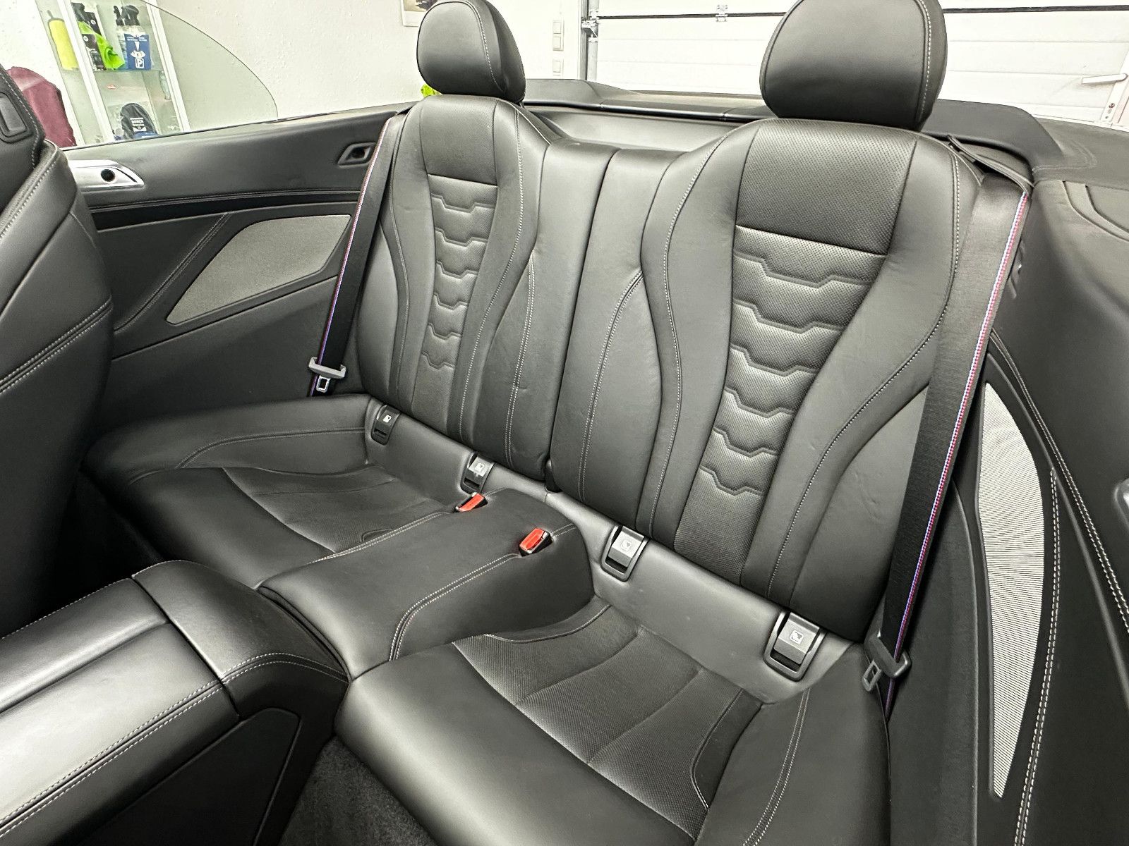 Fahrzeugabbildung BMW M850i Cabrio/NACKEN HZG/PARK ASS+/SOFT CL/DE FZG