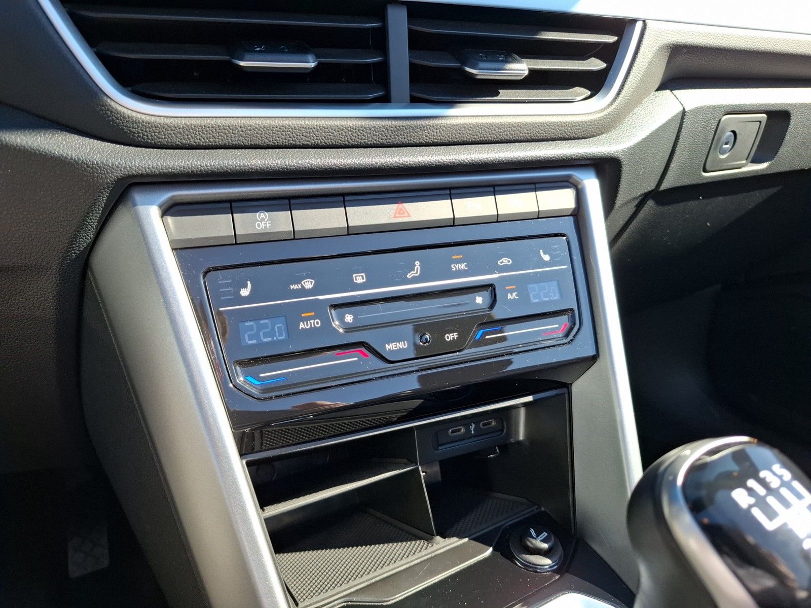 VW T-Roc 1.5 TSI Cabriolet Style KLIMA / NAVI / ACC - Image 14