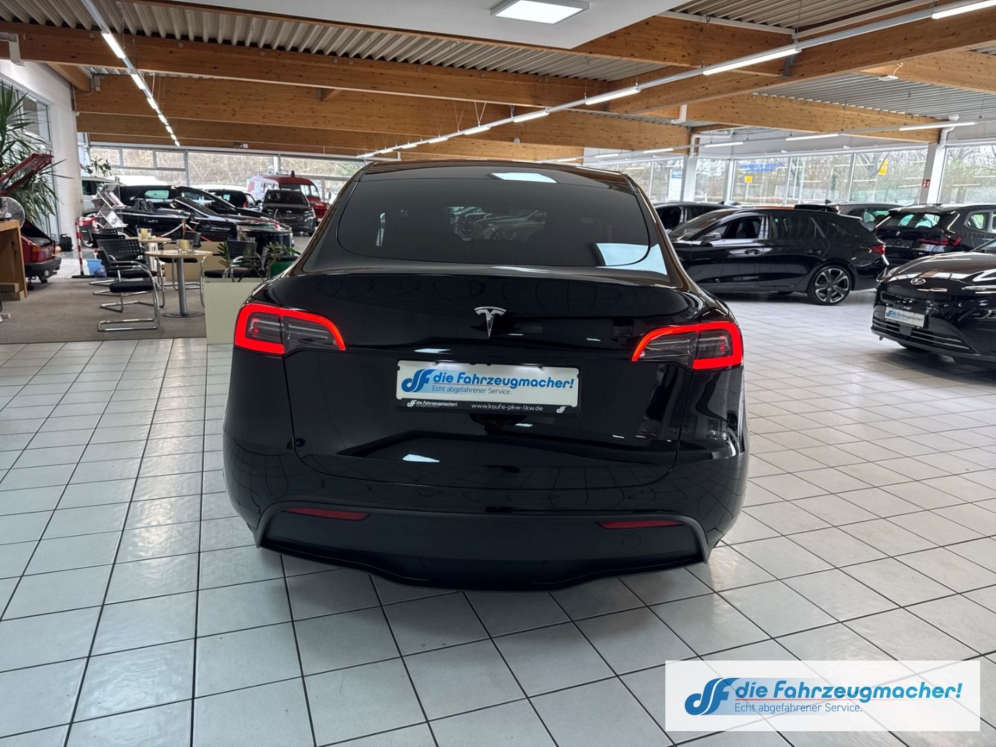 Fahrzeugabbildung Tesla Model Y RWD Panorama Navi Soundsystem LED ACC WL
