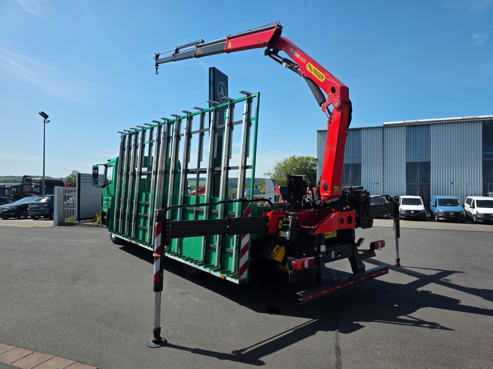 Fahrzeugabbildung Mercedes-Benz Atego 1324 L Glasreff Palfinger PK 12.501 Funk