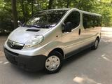 Opel Vivaro L2H1 2.0D 9-Sitzer Viele Neuteile*Lesen - gebrauchte Opel Vivaro aus dem Jahr 2011