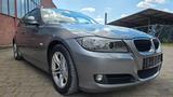 BMW 318 Baureihe 3 Touring 318d PDC AHK Klimaaut. - BMW 318 aus 2011: Kombi, 318d
