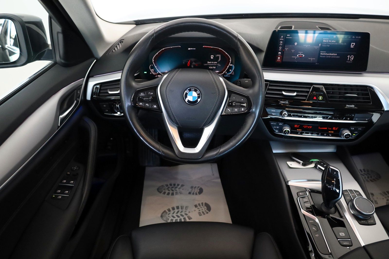 Fahrzeugabbildung BMW 530 e Lim.,Leder,Navi,LED,360Kamera,SH,ACC