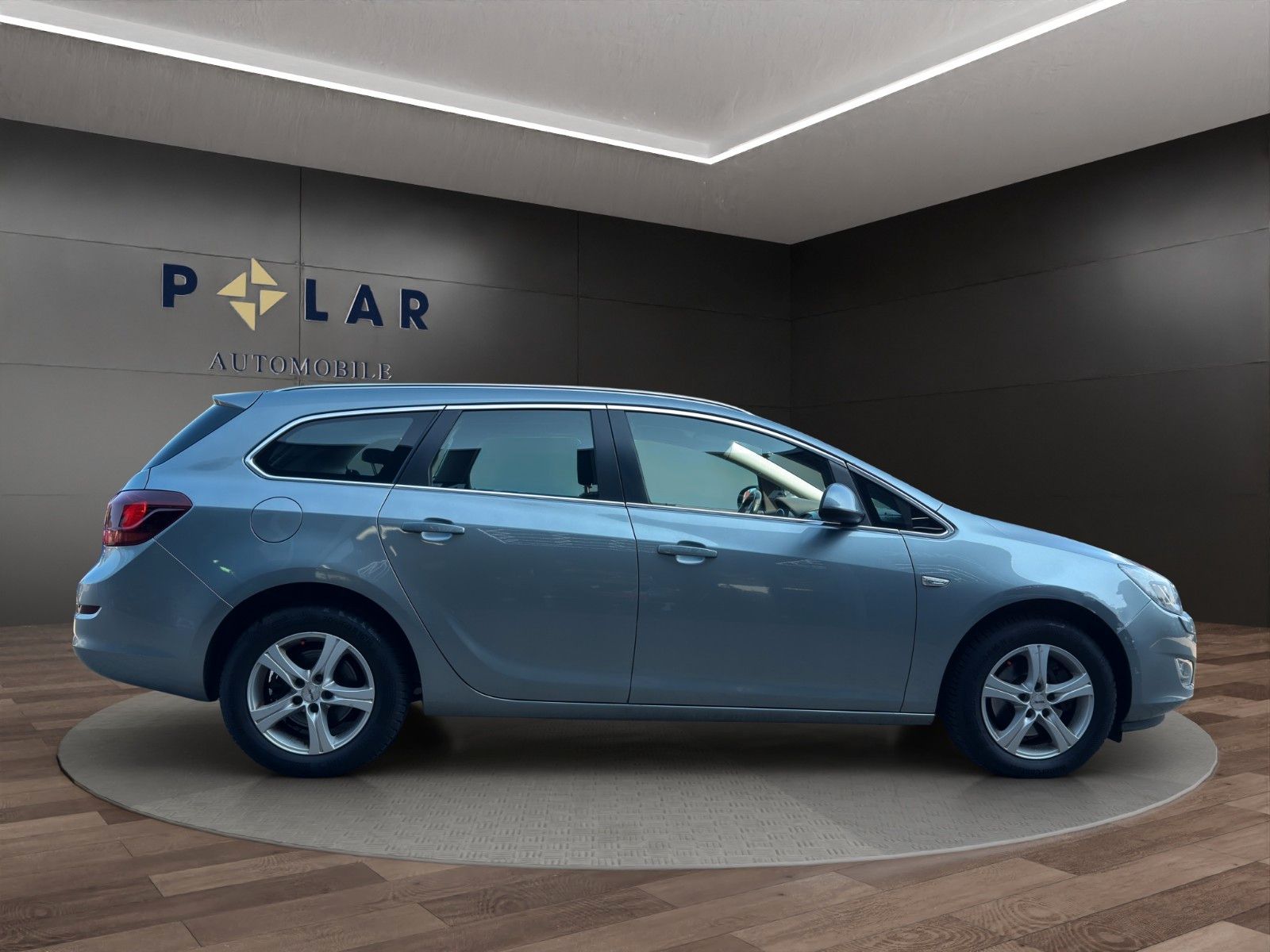 Fahrzeugabbildung Opel Astra J Sports *Bhz-Lenkrad*Tempomat*PDC*Sitzhz
