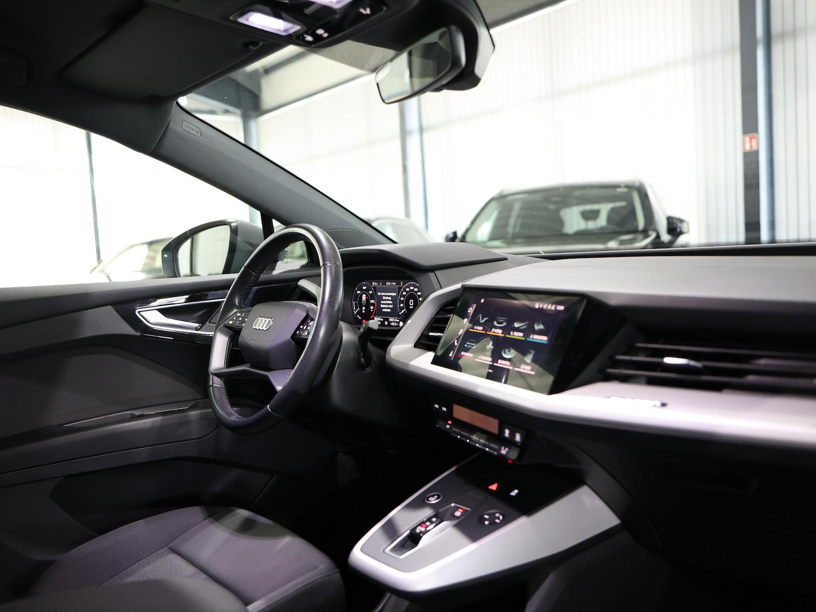 Audi Q4 40 GREY & BLACK / 95,4% / LED, KOMFORT, миниатюра 23