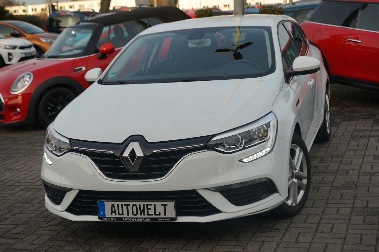 RENAULT Megane
