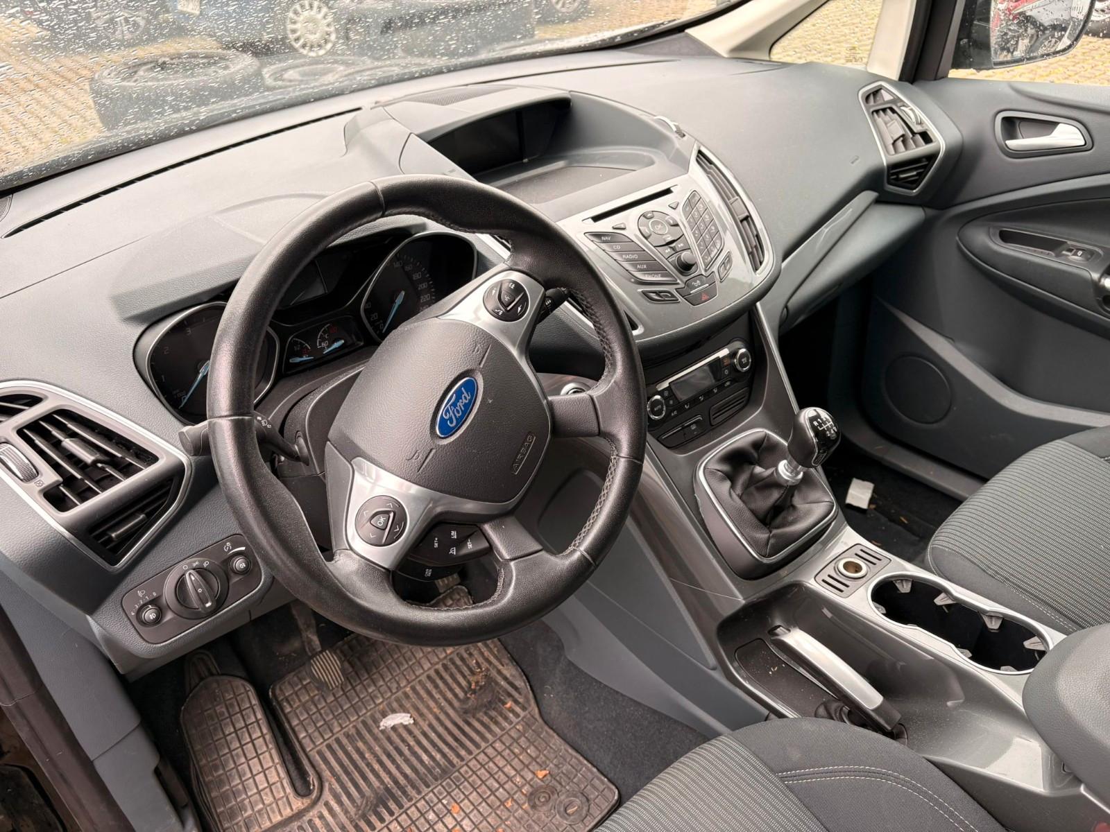 Ford C-MAX 2015 — photo 7