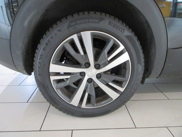 Fahrzeugabbildung Peugeot 3008 Allure Pack 1.2T LED/NAVI/PDC/R'CAM/DAB