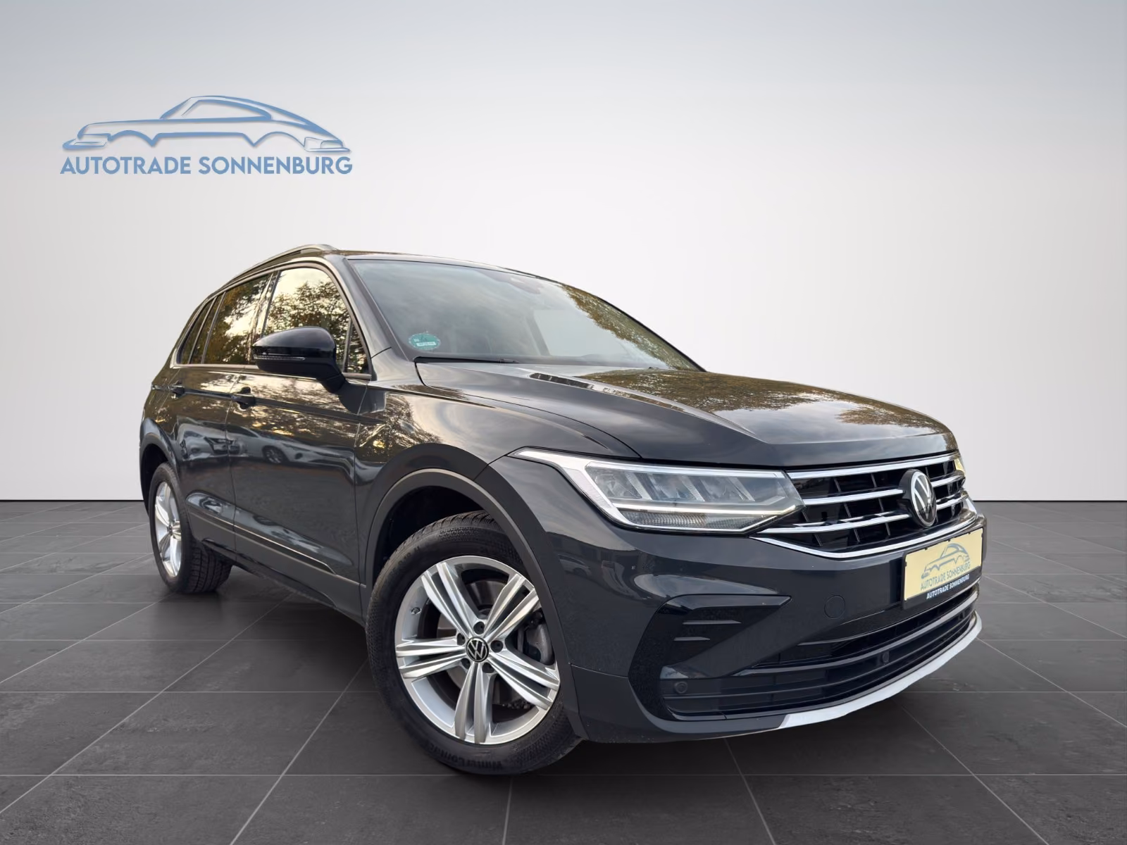 Volkswagen Tiguan 4x4 Head up Display *Schiebedach*Carplay