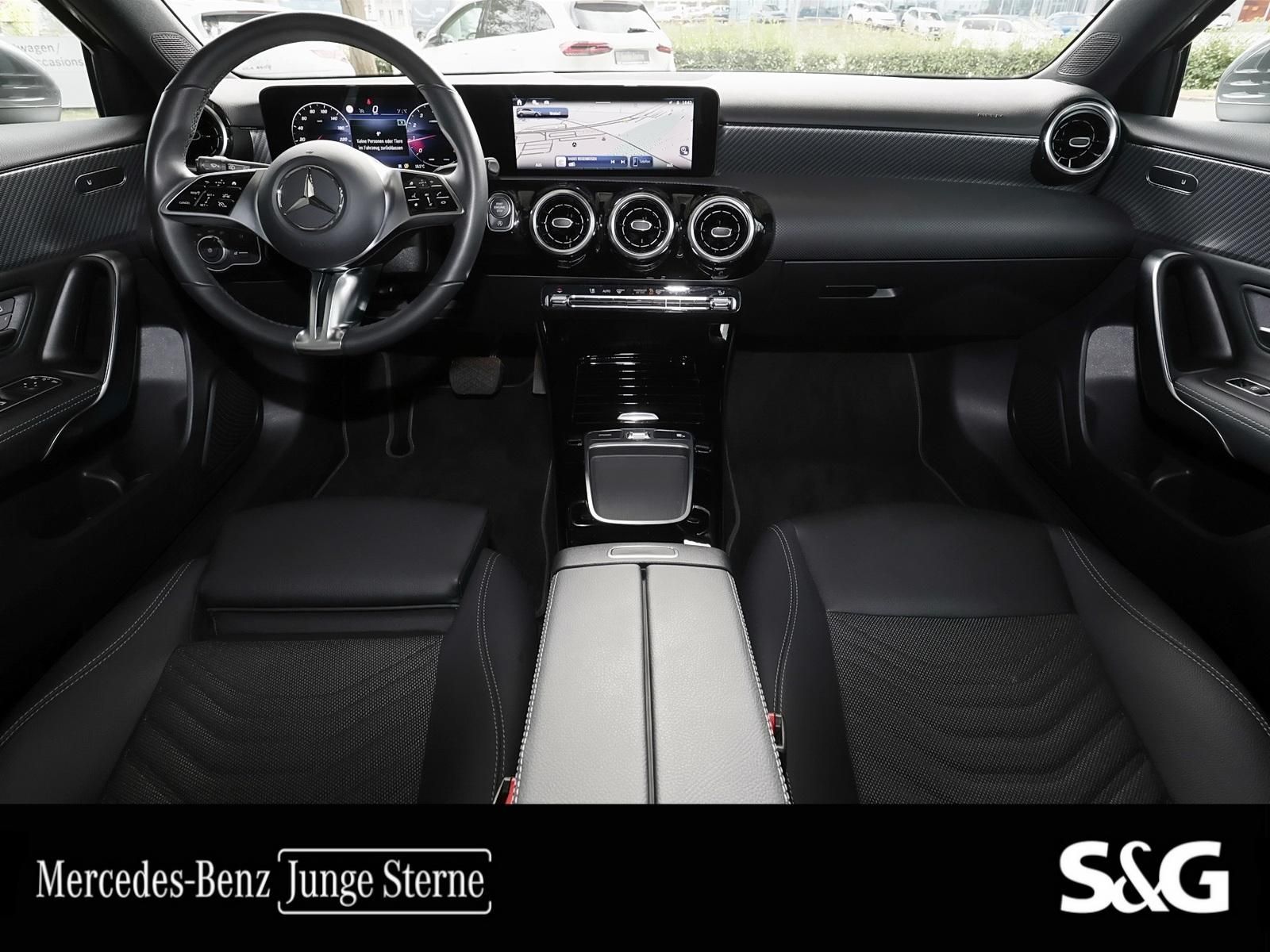 Mercedes-Benz A 180 PANO LED KAMERA MBUX 17 CARPLAY foto 5
