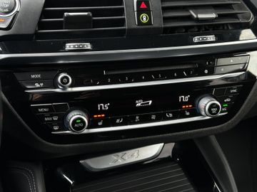BMW X4 - 11