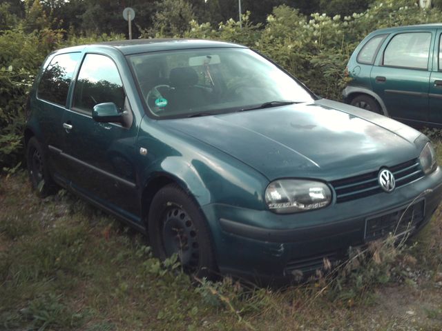 Volkswagen Golf 1.4 16V Trendline Sport + M+S (16"ALUETT)