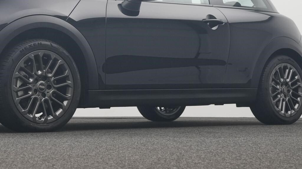 Fahrzeugabbildung MINI Cooper S Head-Up, Komfortzugang, Sitzheizung